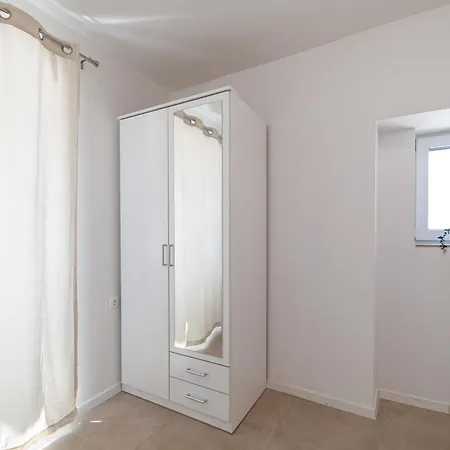 Laura-risika Apartamento