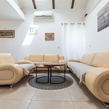 Laura-risika Appartamento