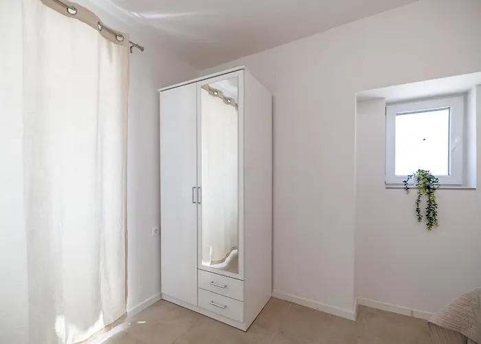 Laura-risika Apartman