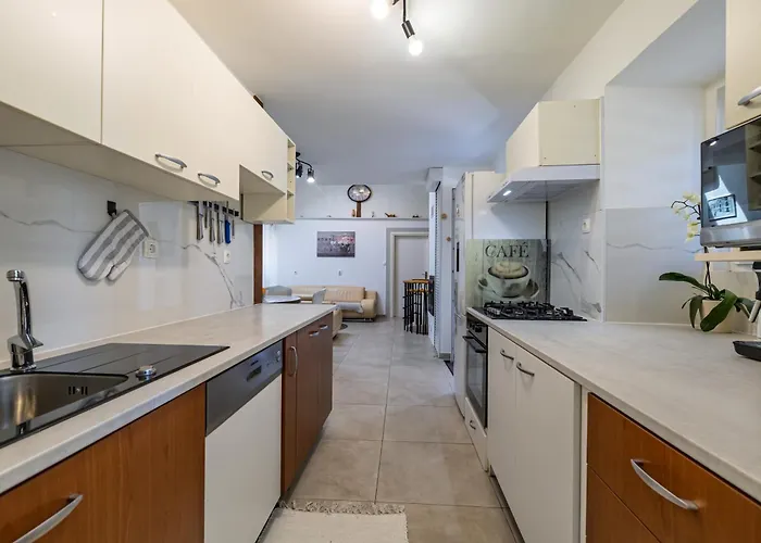 Laura-risika * Risika